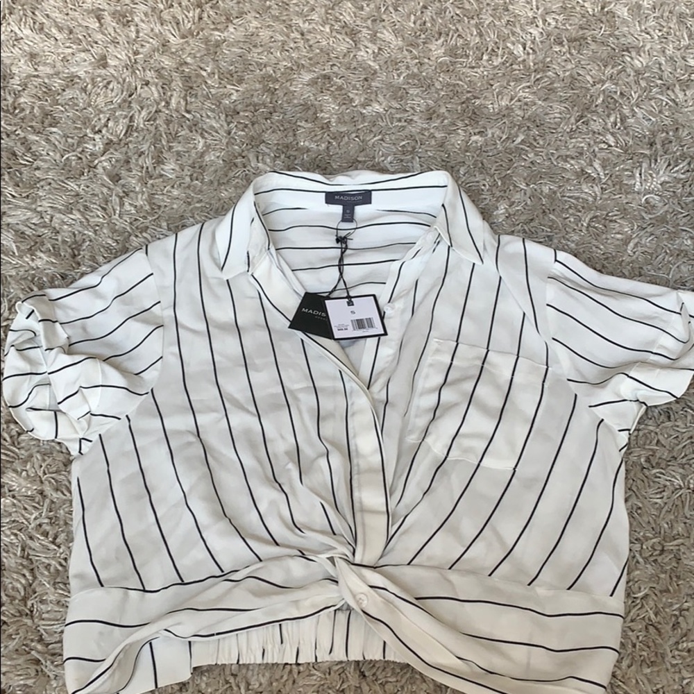 Women’s crop blouse